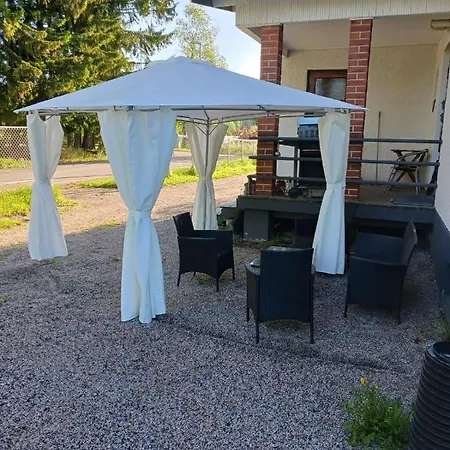 Nina's Guesthouse, City,160 M2 Apartmán